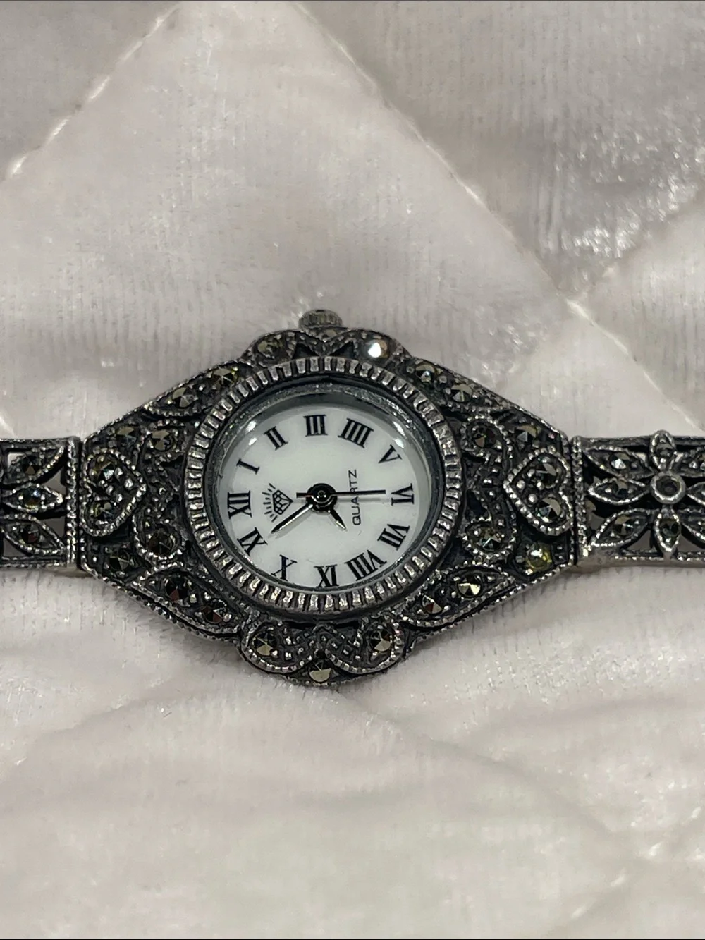 Vintage ornate   Victorian looking quartz watch